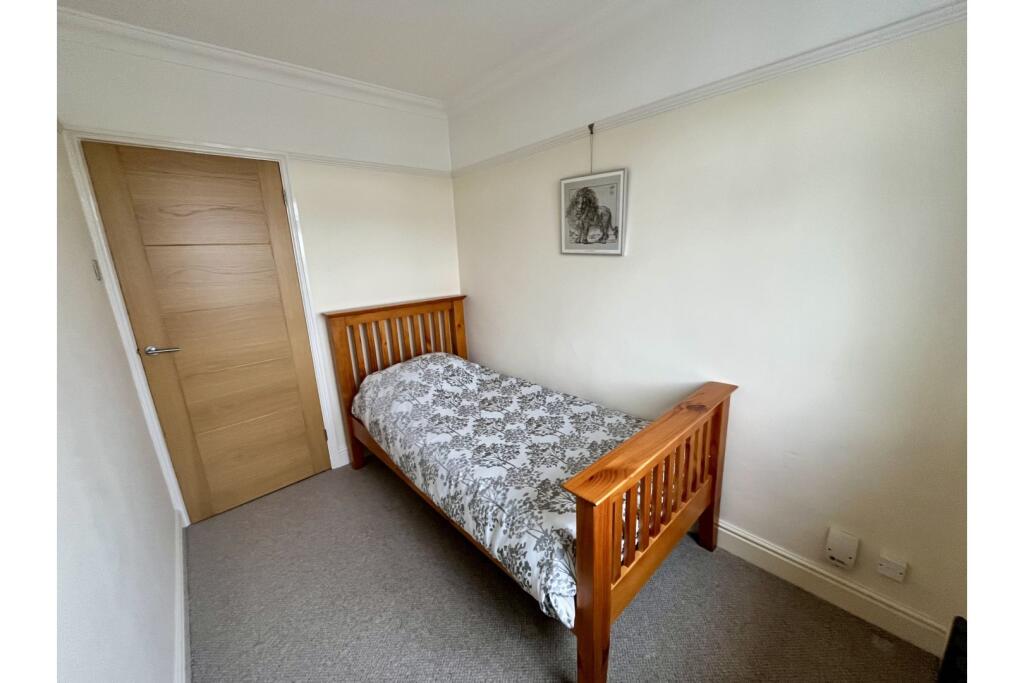 Additional property image - Hillside Grove, Chelmsford, CM2