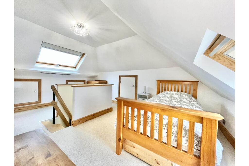 Additional property image - Hillside Grove, Chelmsford, CM2
