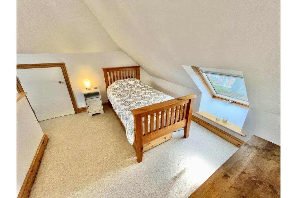 Additional property image - Hillside Grove, Chelmsford, CM2