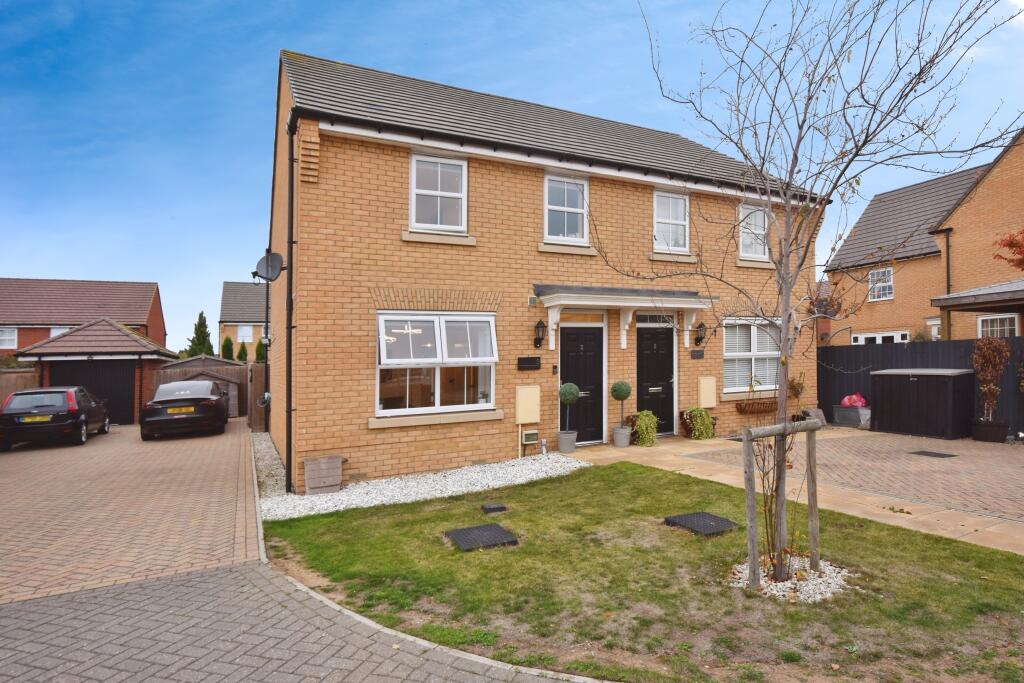 3 bedroom semi-detached house