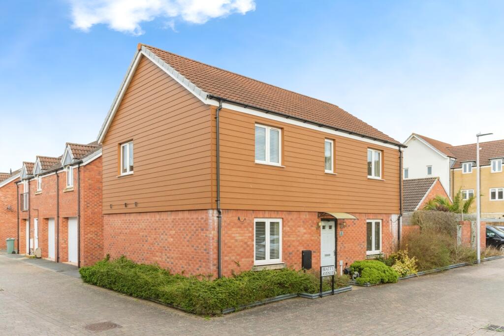 4 bedroom detached house for sale in Beatty Avenue, Exeter, EX2