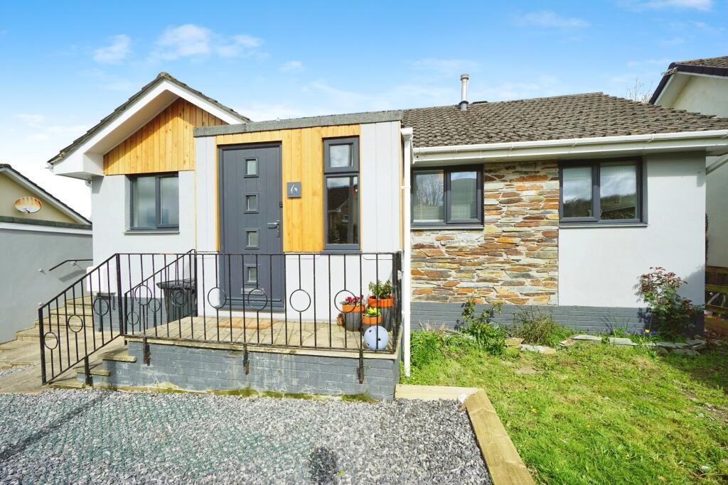 4 bedroom detached house for sale in Walton Way, Barnstaple, EX32