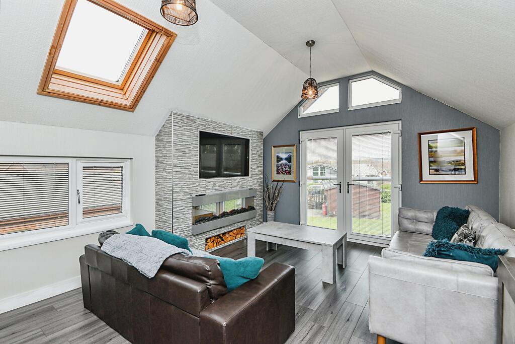 3 bedroom lodge for sale in Borwick Lane, Carnforth, LA6