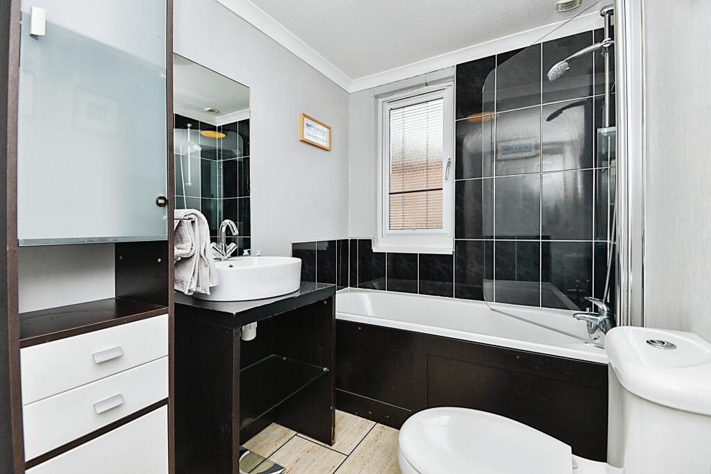 3 bedroom lodge for sale in Borwick Lane, Carnforth, LA6