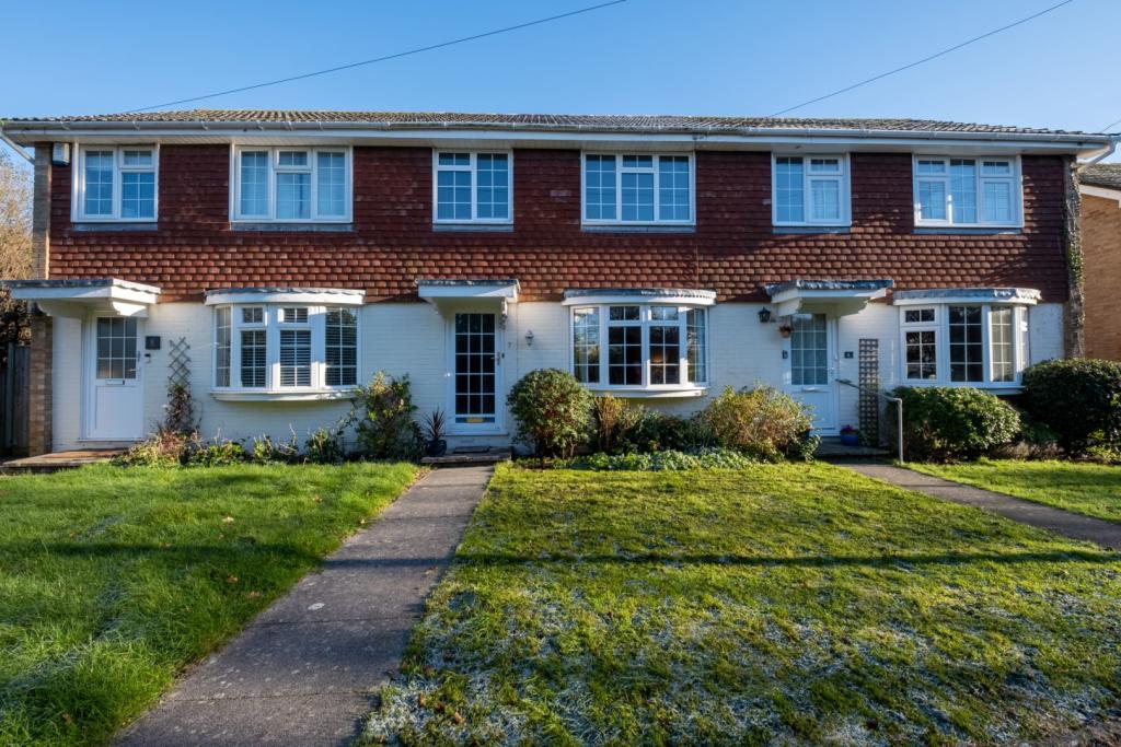 3 bedroom terraced house for sale in Leigh Park, Lymington, SO41