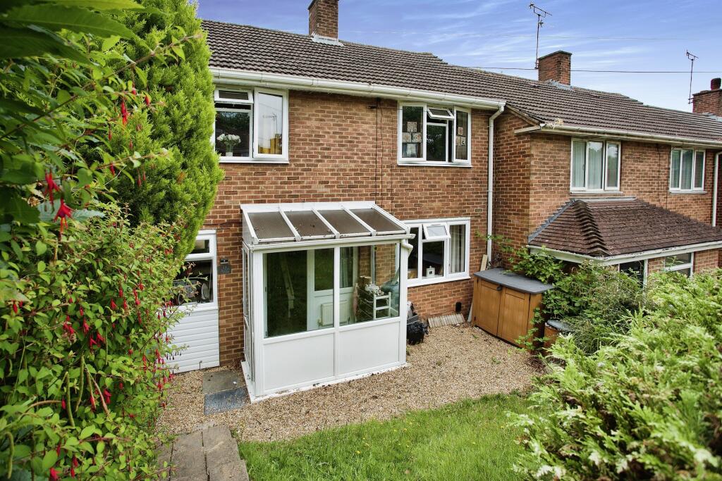3 bedroom terraced house for sale in Blendworth Lane, Southampton, SO18