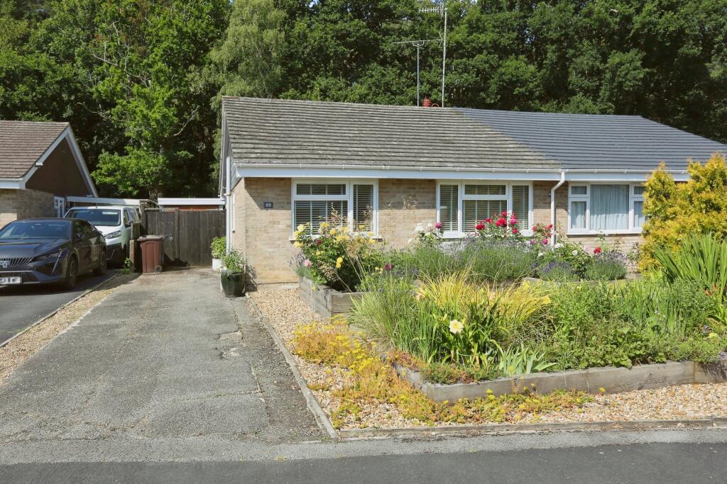 Main image of property: Ringwood Drive, Southampton, SO52