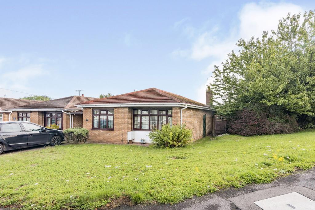 3 bedroom detached bungalow for sale in Rookery Close, Handsacre