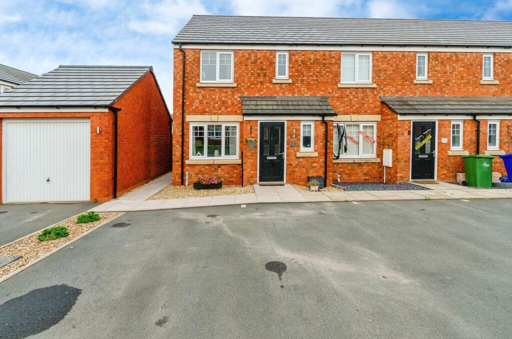 3 bedroom end of terrace house for sale in Songthrush Way, Norton Canes