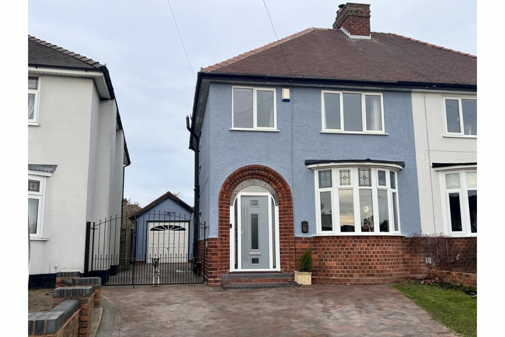 3 bedroom semidetached house for sale in Dartmouth Avenue, Cannock, WS11