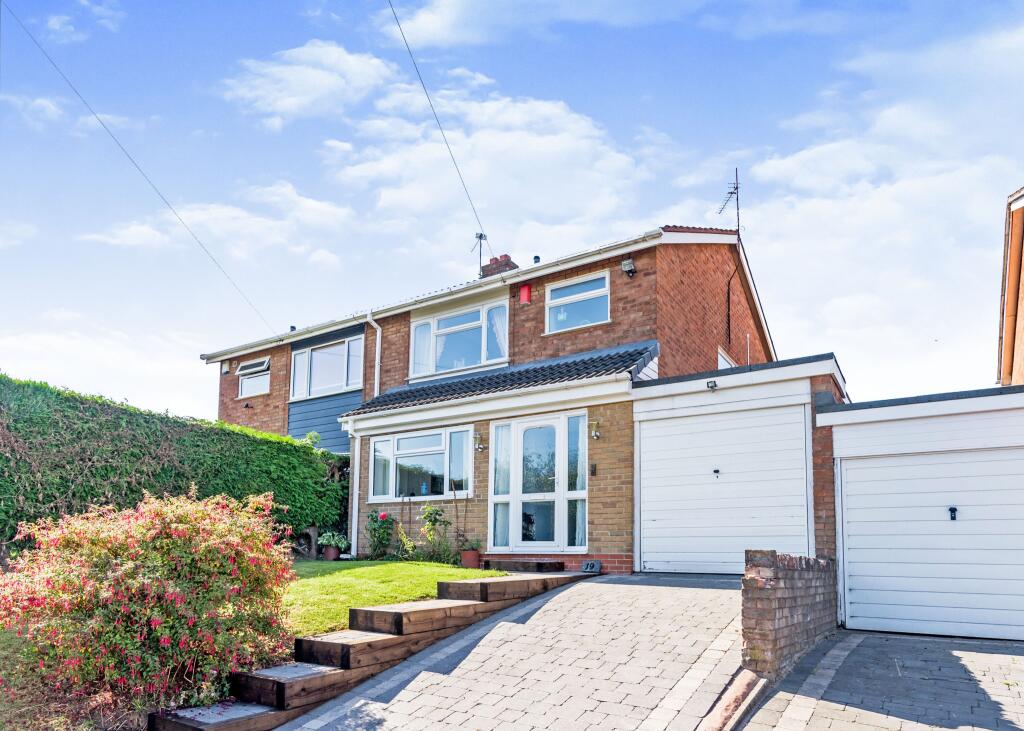 3 bedroom semidetached house for sale in Lambert Drive, Burntwood, WS7
