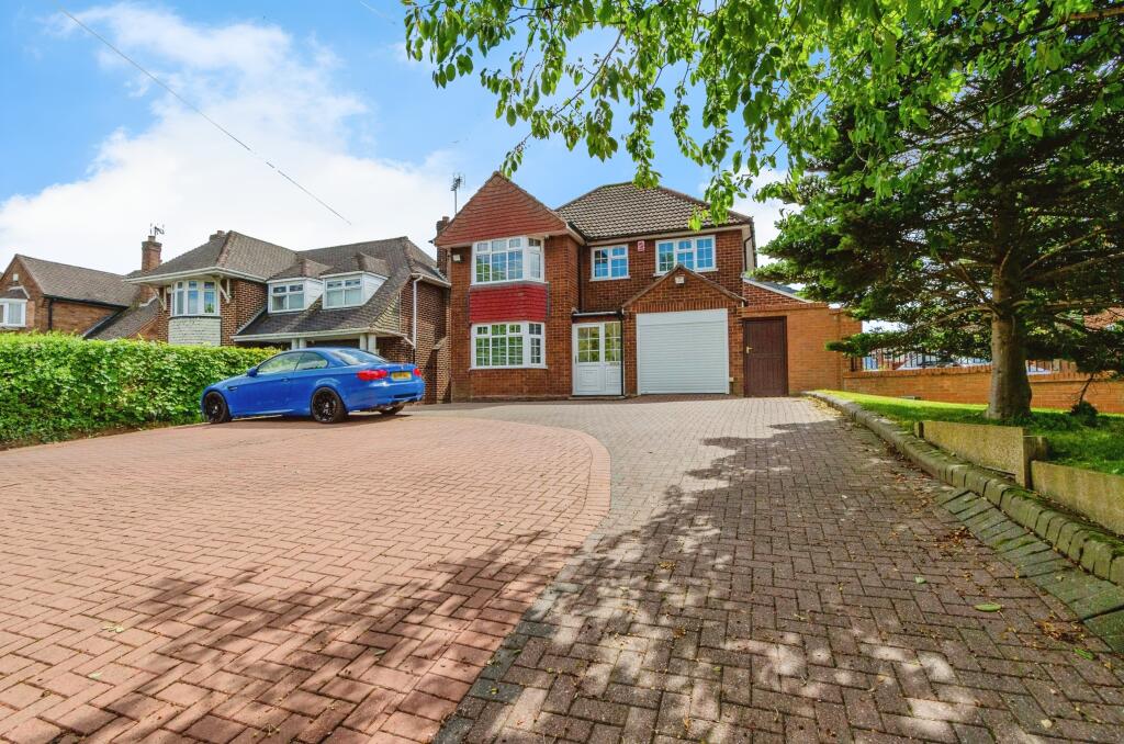 4 bedroom detached house for sale in Lichfield Road, Rushall, Walsall, WS4