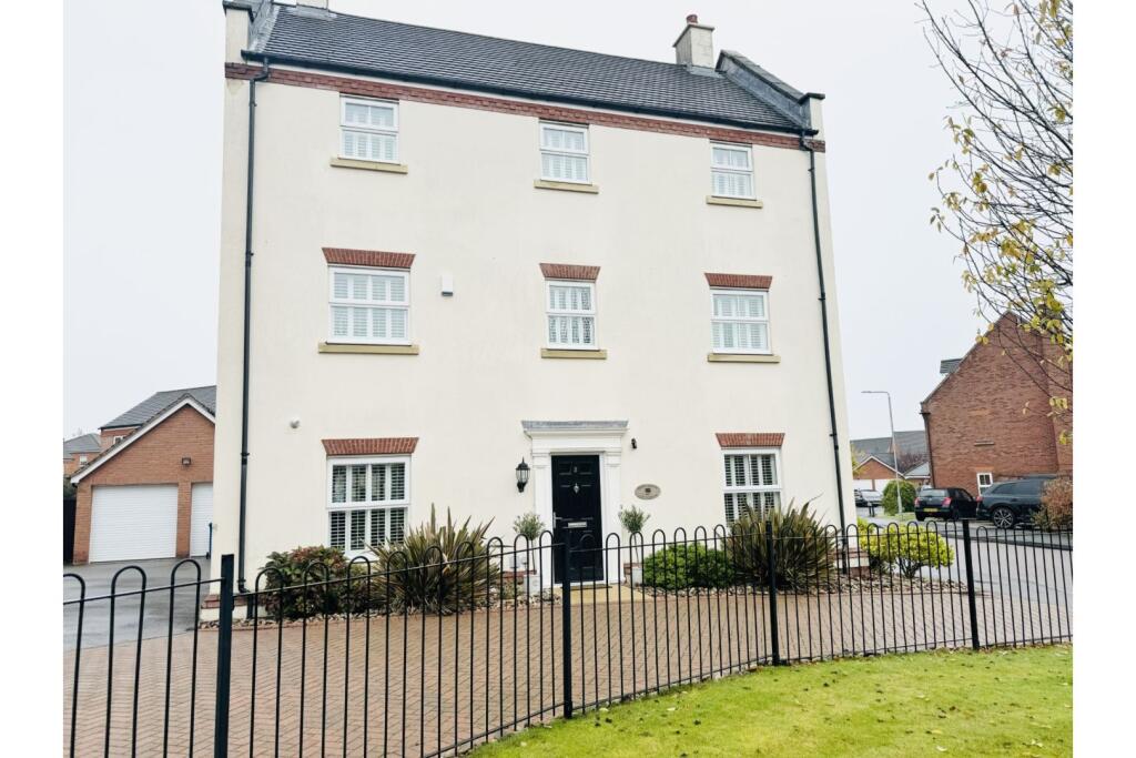 Main image of property: Heathcot Place, Lichfield, WS13