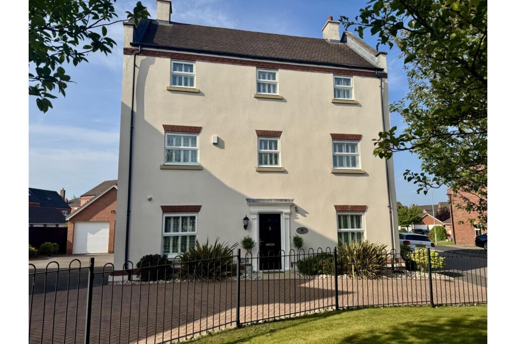 Main image of property: Heathcot Place, Lichfield, WS13