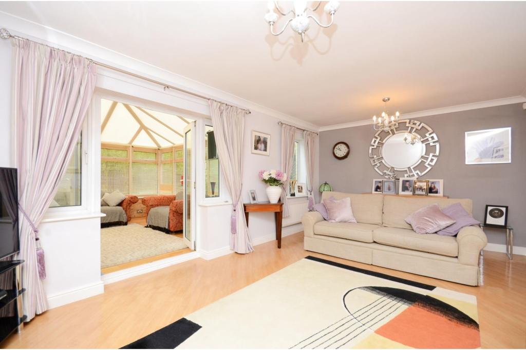 5 bedroom detached house for sale in Harley Close, Worksop, S80