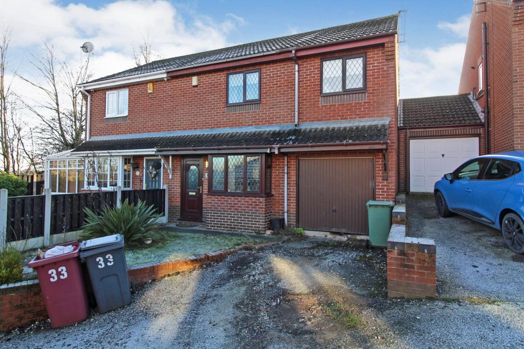 3 bedroom semidetached house for sale in Meadowside Close, Wingerworth