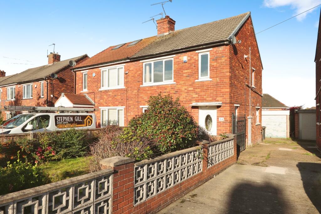 3 bedroom semidetached house for sale in Lamb Hill Close, Sheffield, S13