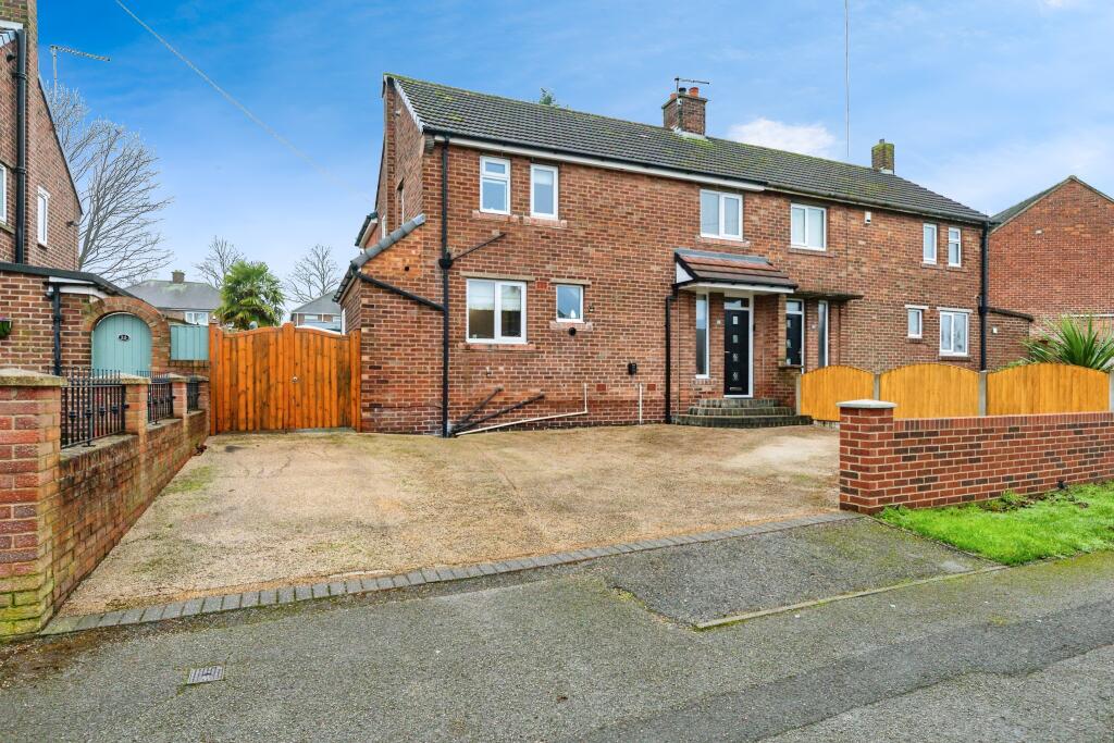 4 bedroom semi-detached house