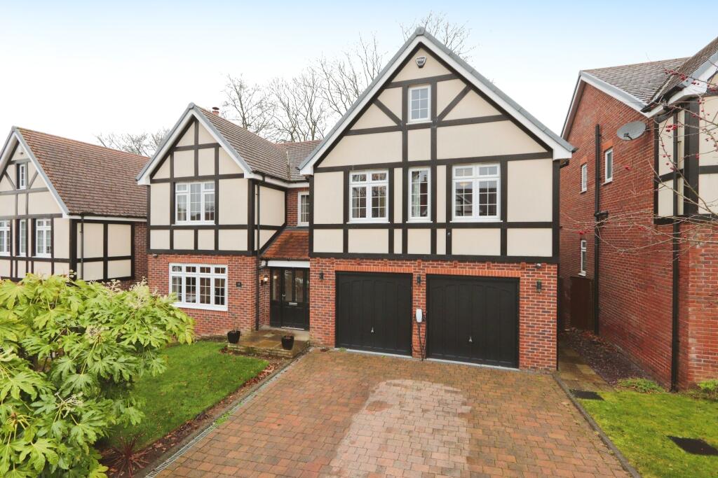 Main image of property: Patterdale Grove, Rotherham, S66