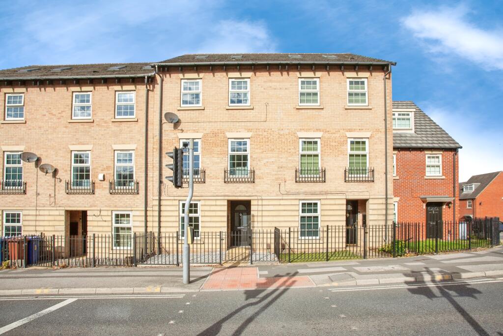 Main image of property: Heathfields, Barnsley, S70