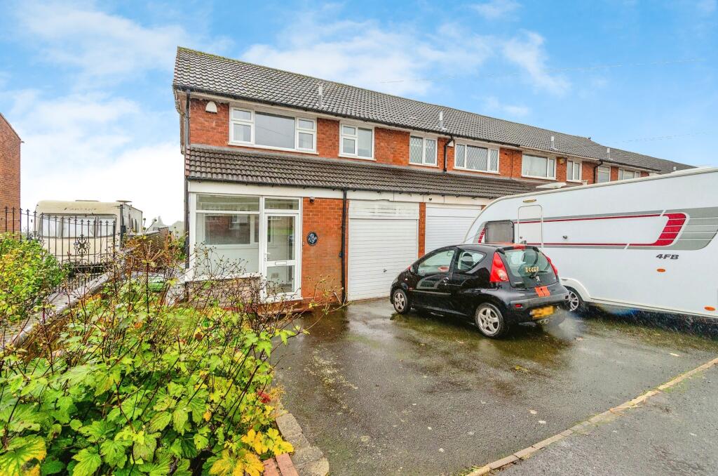 3 bedroom end of terrace house for sale in Woodcross Street, Bilston, WV14