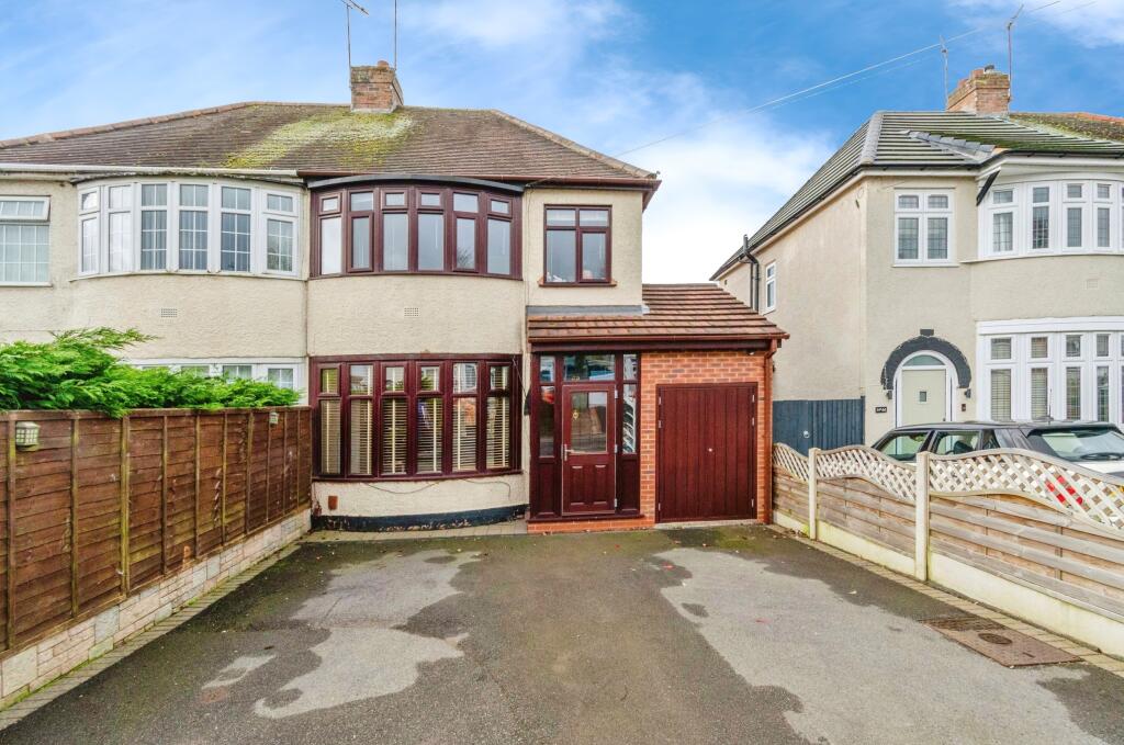 3 bedroom semidetached house for sale in Lynton Avenue, Wolverhampton, WV6