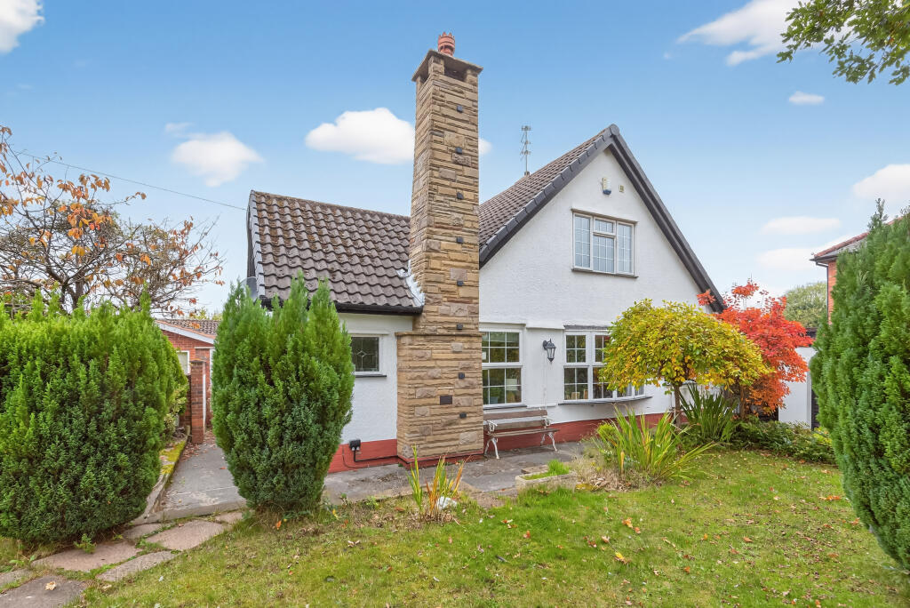 Main image of property: Castlecroft Lane, Wolverhampton, WV3