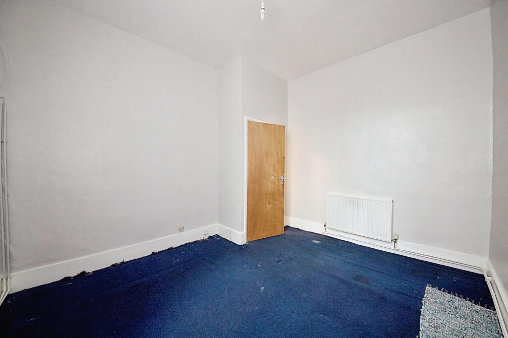 1 bedroom ground floor for sale in Buckingham Road, Harlesden, NW10