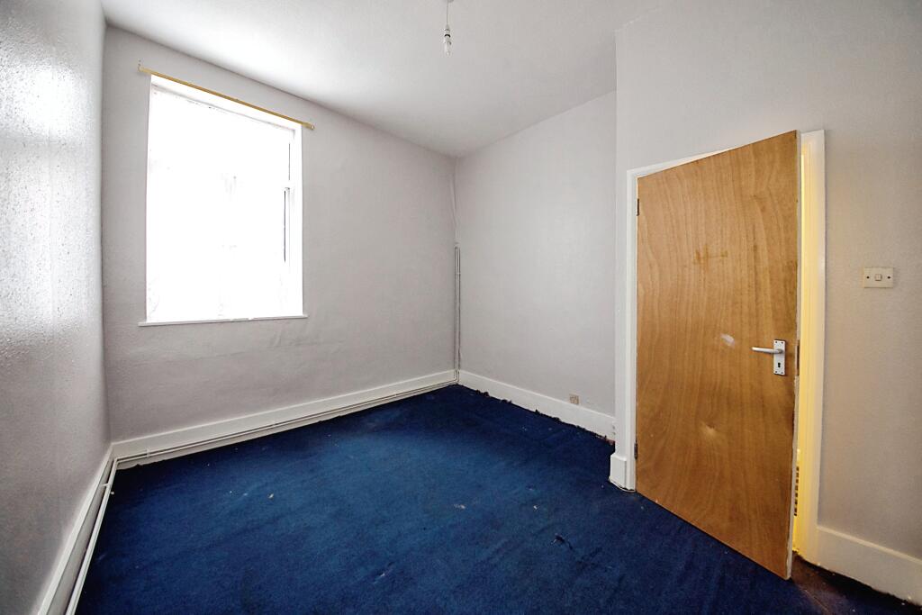 1 bedroom ground floor for sale in Buckingham Road, Harlesden, NW10