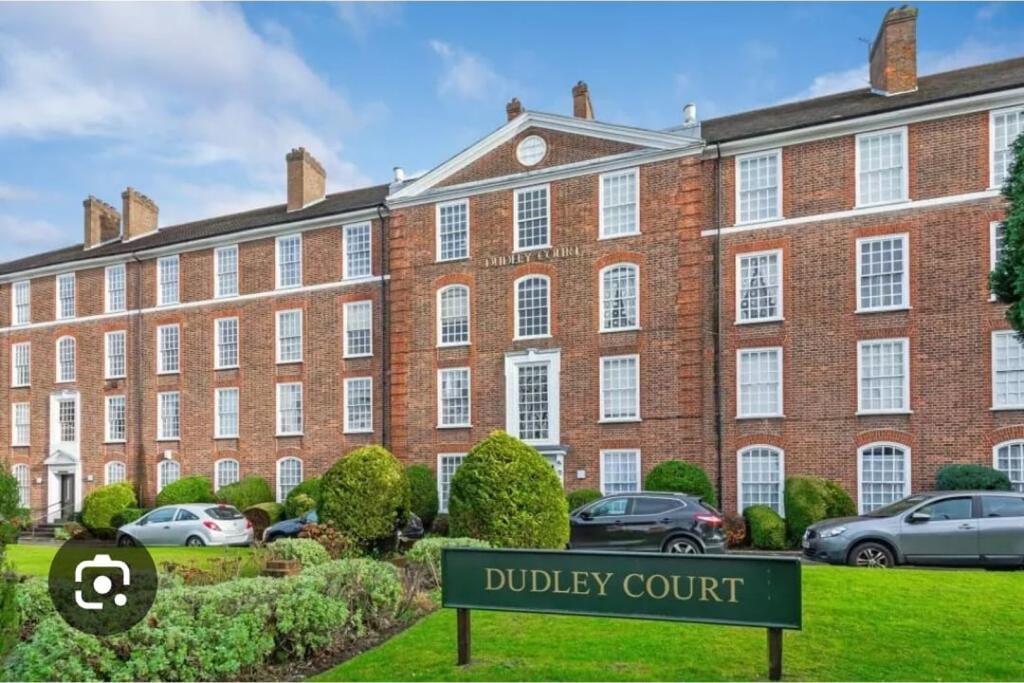 Main image of property: Finchley Road, London, NW11
