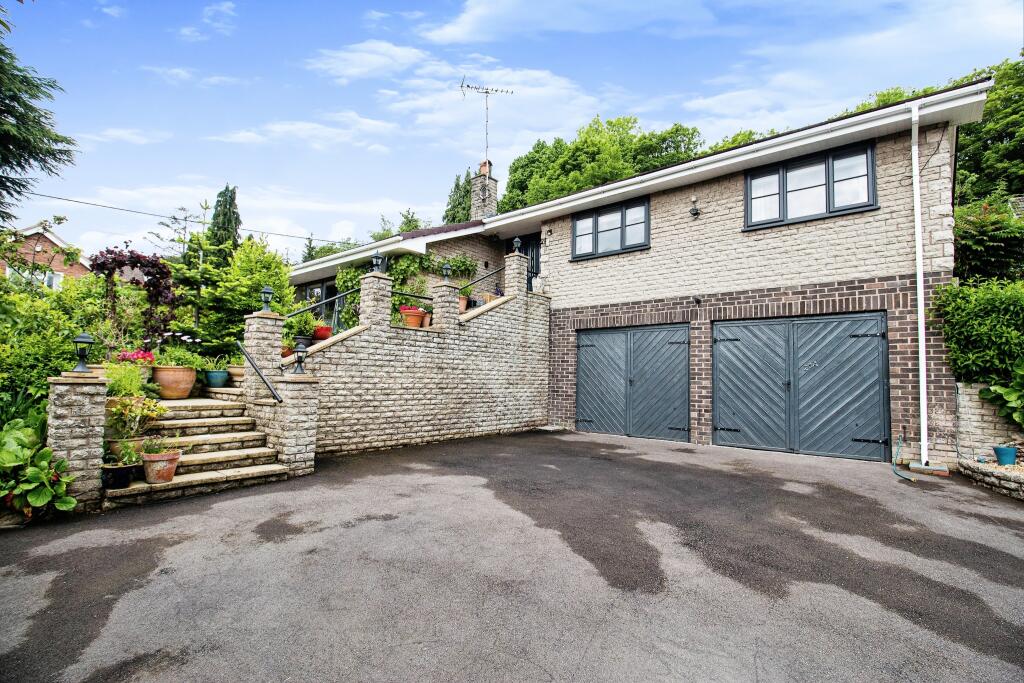 4 bedroom detached house for sale in Ironbridge Road, Broseley, TF12