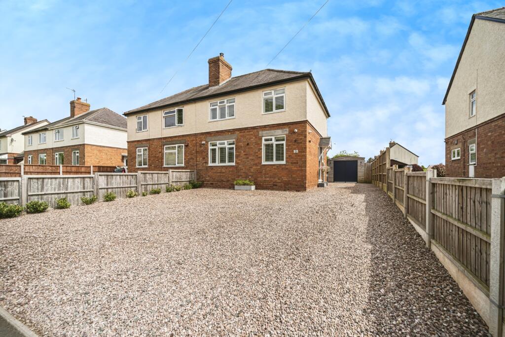 3 bedroom semidetached house for sale in Newport Road, Shifnal, TF11