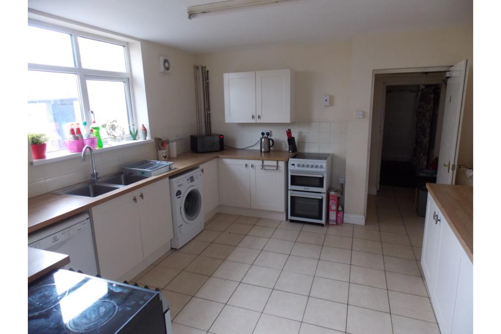 15 bedroom semidetached house for sale in Picton Place, Carmarthen, SA31