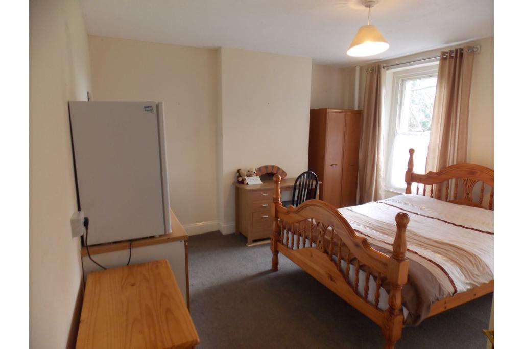 15 bedroom semidetached house for sale in Picton Place, Carmarthen, SA31