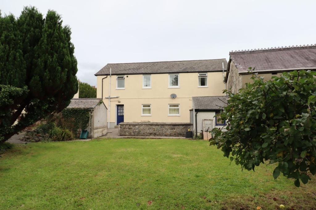 15 bedroom semidetached house for sale in Picton Place, Carmarthen, SA31