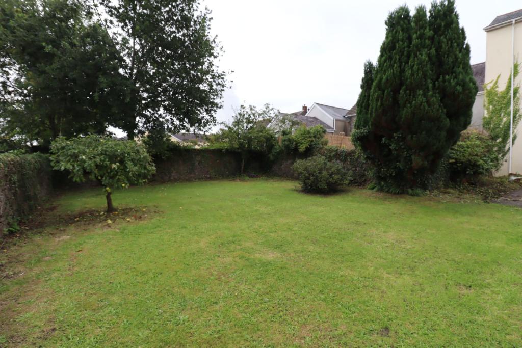 15 bedroom semidetached house for sale in Picton Place, Carmarthen, SA31