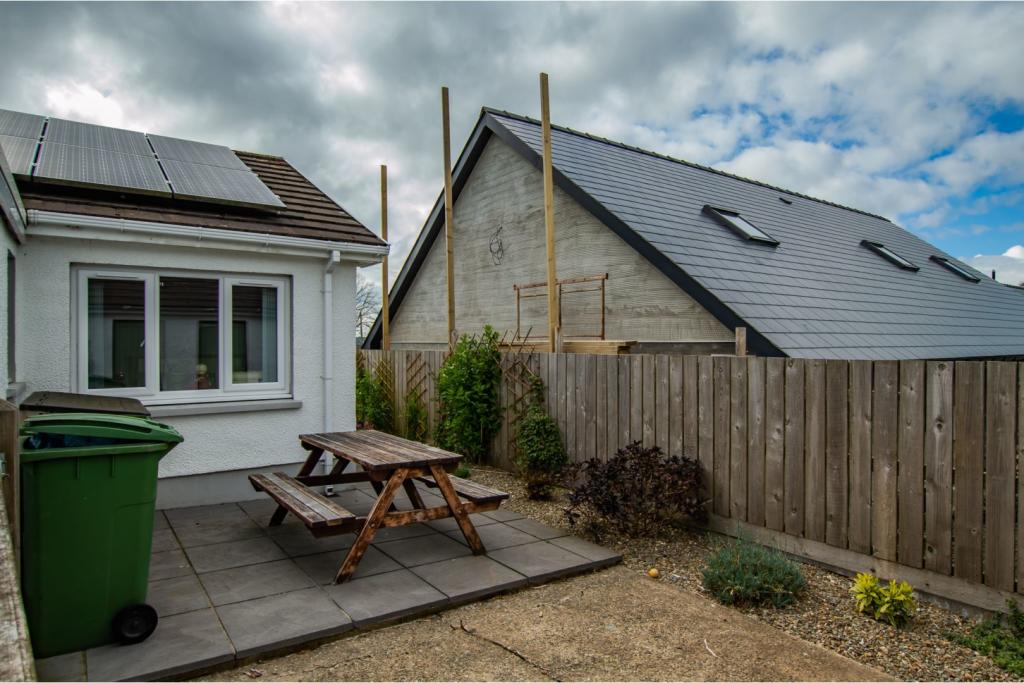 3 bedroom detached bungalow for sale in Rhos, Llandysul, SA44