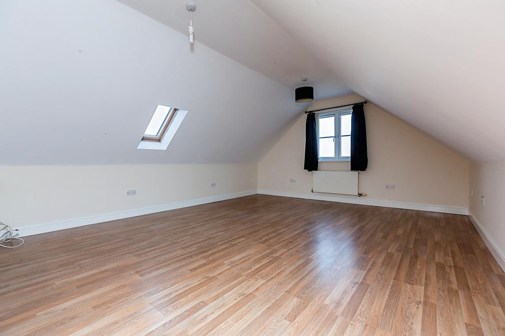 5 bedroom detached house for sale in Carmarthen Road, Fforestfach, SA5