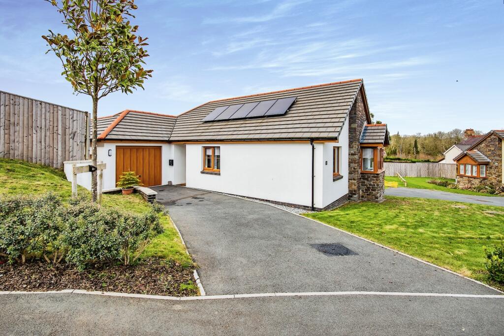 3 bedroom detached bungalow for sale in Potters Grove, Templeton, SA67