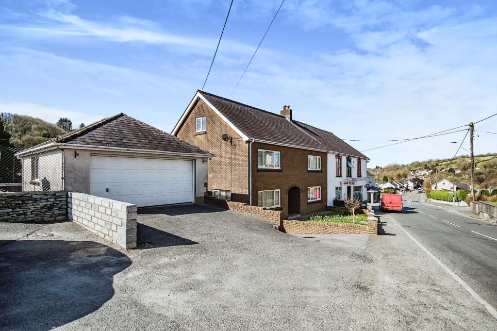 3 bedroom semidetached house for sale in Davies Street, Pencader, SA39