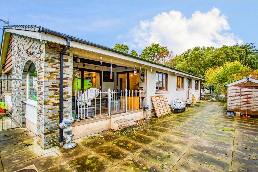 4 bedroom detached bungalow for sale in Tregaron Road, Lampeter, SA48