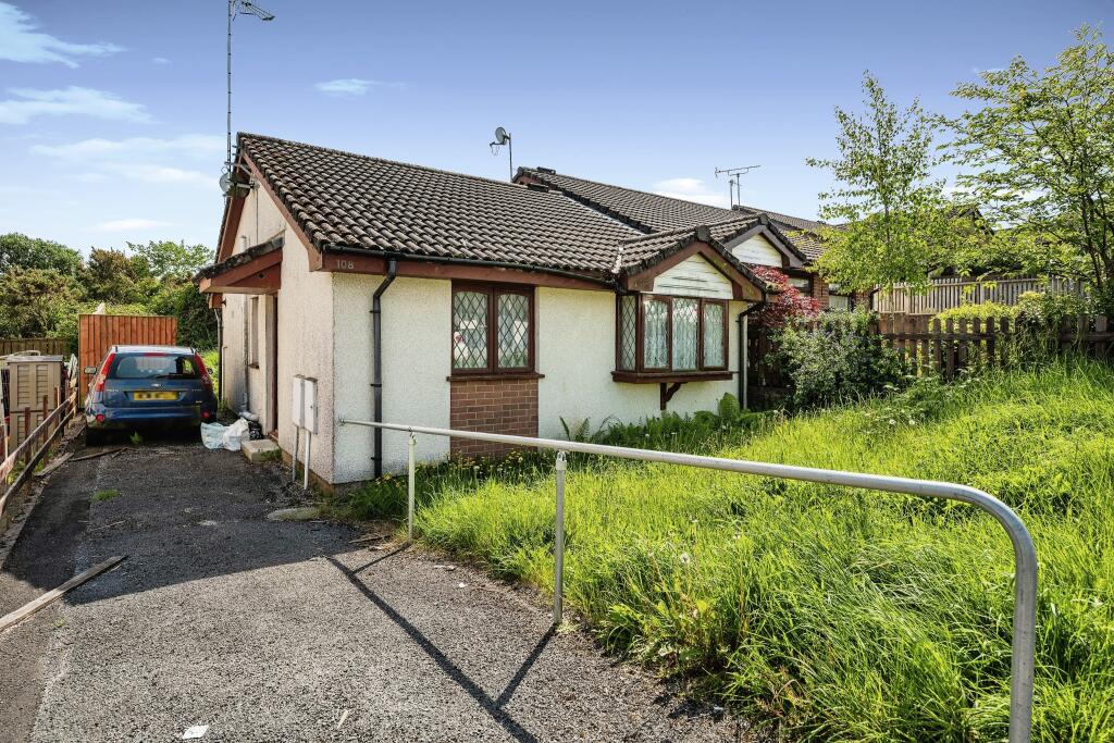 2 bedroom semidetached bungalow for sale in Lon Brynawel, Llansamlet, SA7