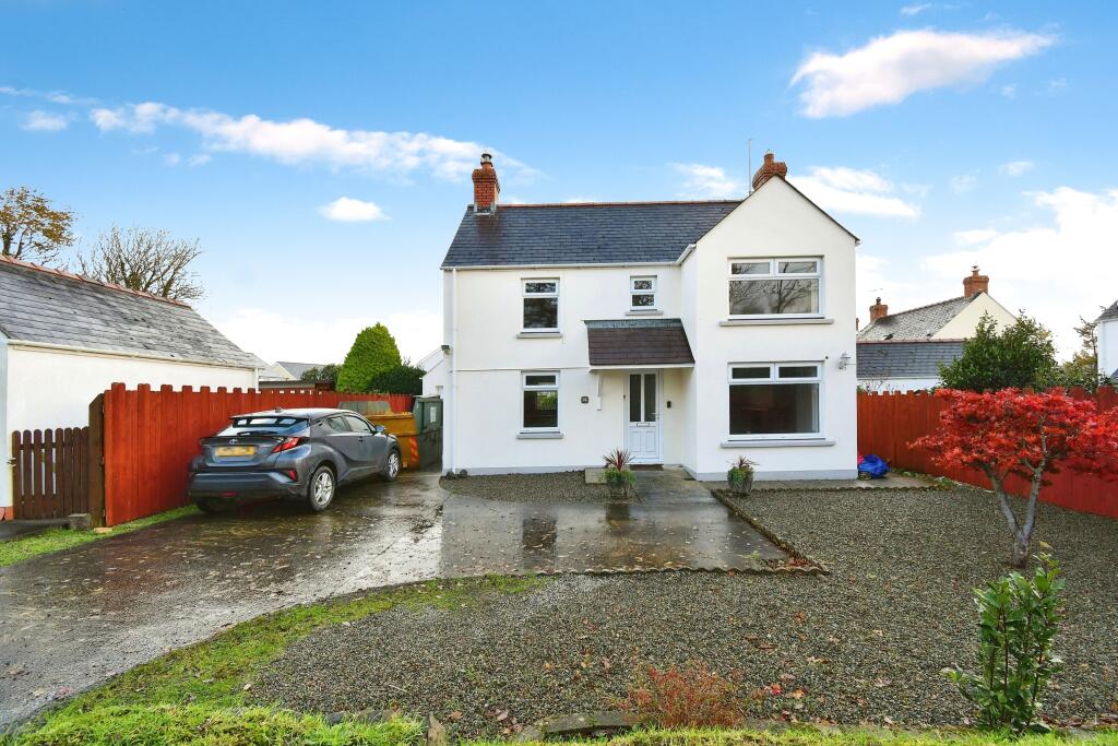 3 bedroom detached house for sale in Chapel Road, Fishguard, SA65