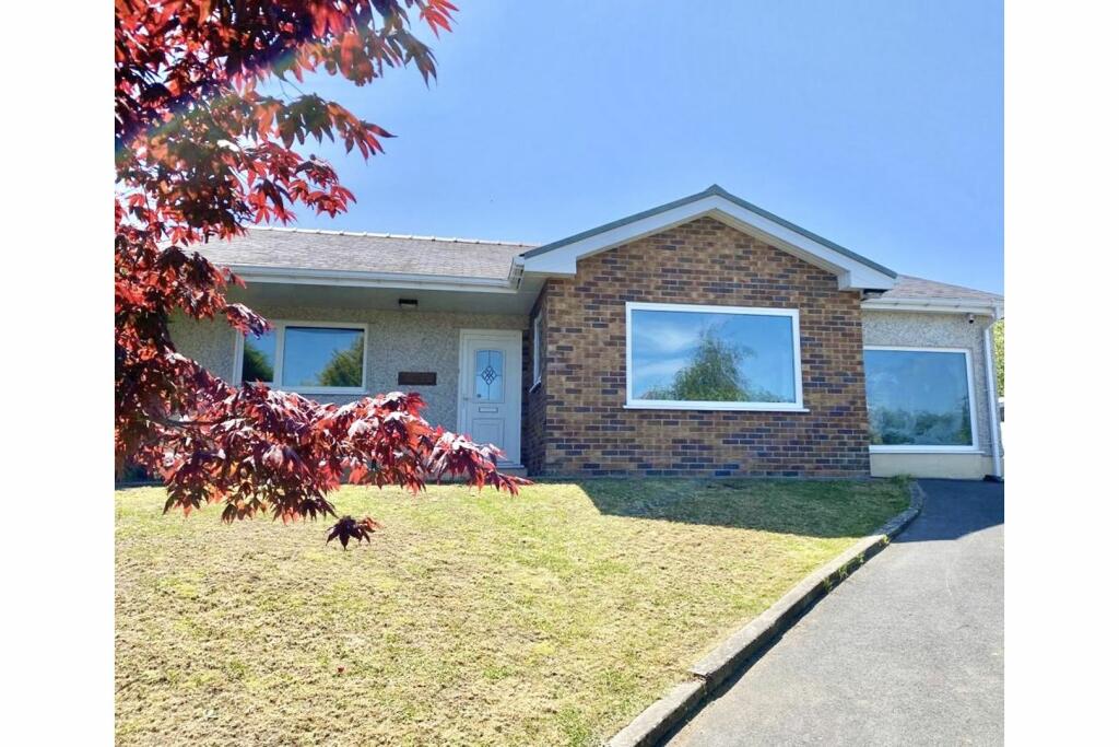 Main image of property: Parc Y Plas, Aberporth, SA43