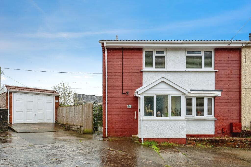 3 bedroom semidetached house for sale in March Hywel, Cilfrew, SA10