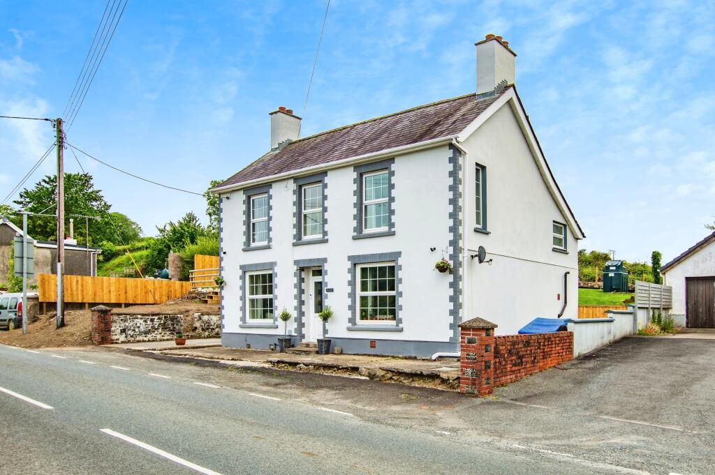 4 bedroom detached house for sale in Pentrecwrt, Llandysul, SA44