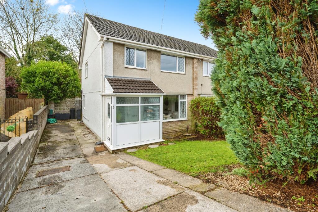 Main image of property: Heol Derwen, Neath, SA11