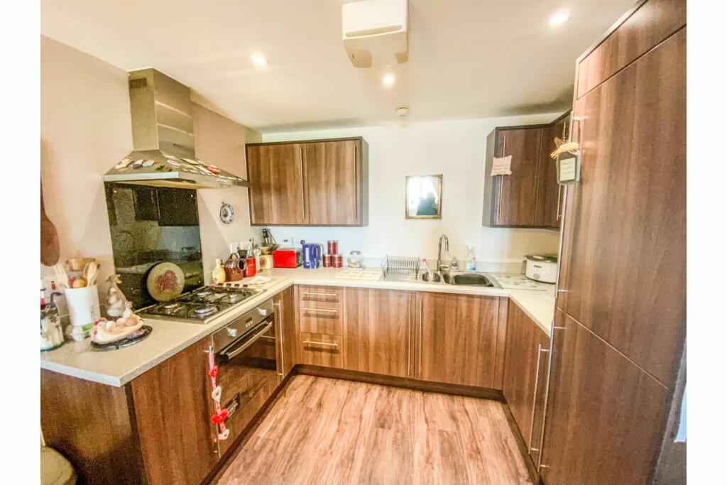 1 bedroom apartment for sale in Heol Cae Tynewydd, Loughor, SA4