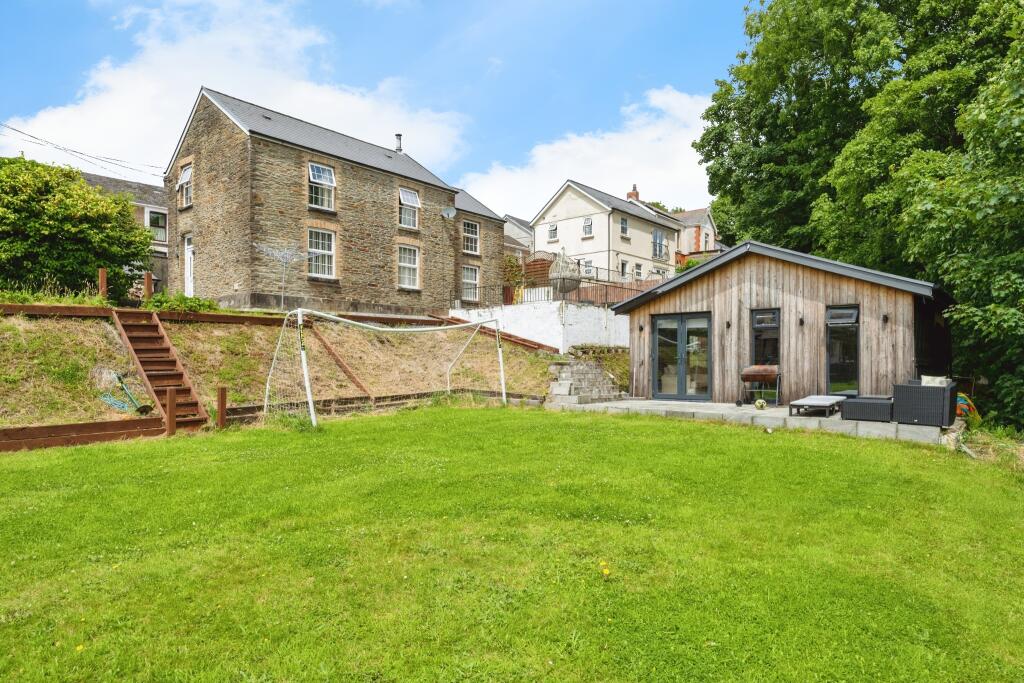Main image of property: Heol Y Graig, Clydach, SA6