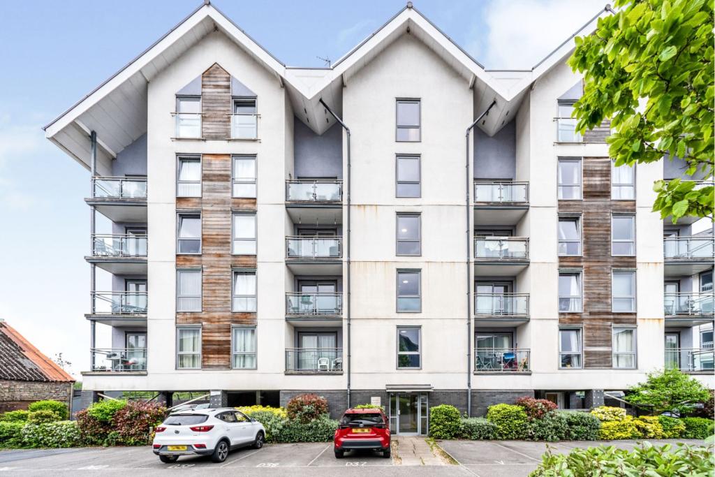 1 bedroom apartment for sale in Phoebe Road, Swansea, SA1